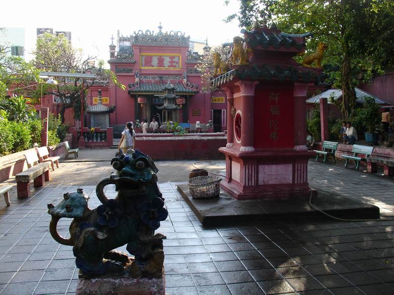 Nejstarsi pagoda Giac Lam je taky na seznamu cestovek.