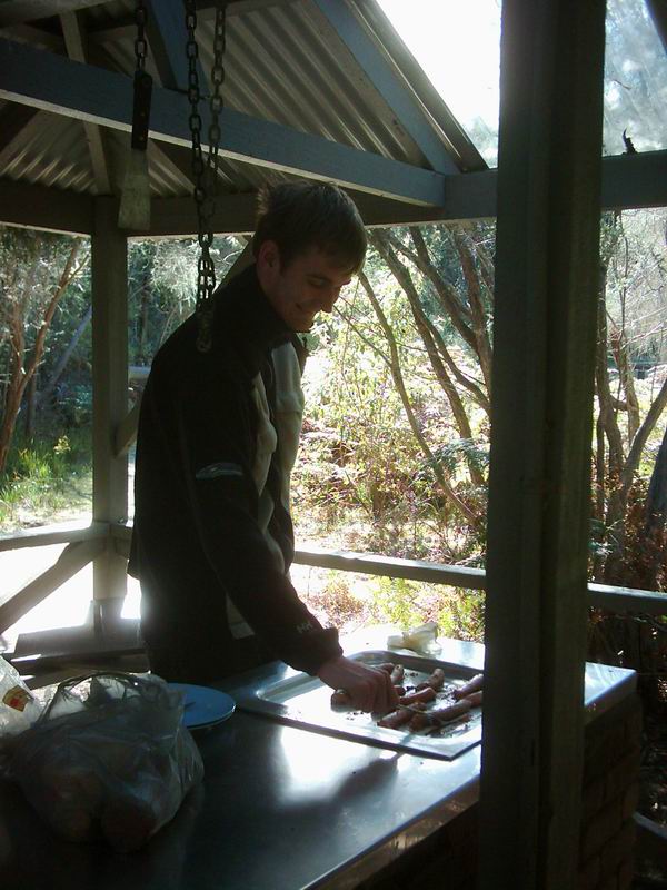 A prava australska snidane - barbeque (cili parecky opecene na necem jako gril).