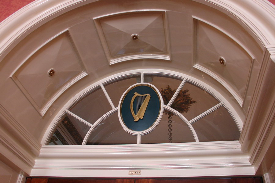 Harfa je narodni znak Irska.