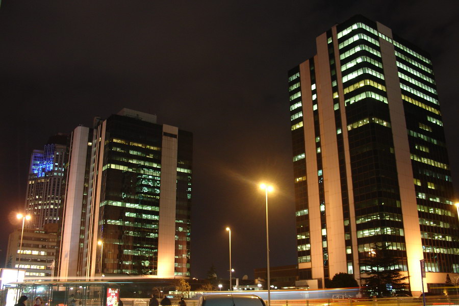 IBM Istanbul v noci