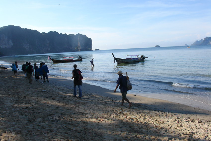 Plaz v Ao Nang a presun na Railey beach.